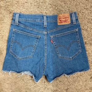 Levi’s high waisted short